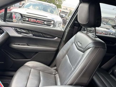 Used 2022 Cadillac XT6 Premium Luxury w/ Technology Package image 21