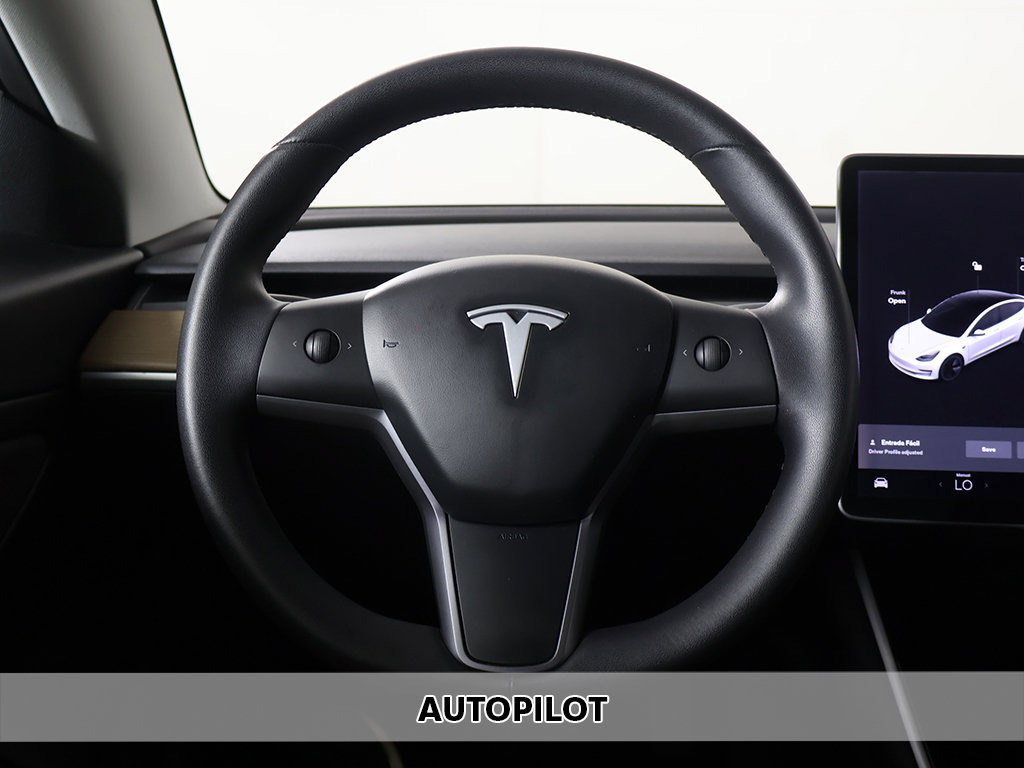 Used 2020 Tesla Model 3 Standard Range Plus RWD image 3