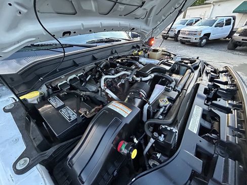 Used 2015 Ford F550 4x4 SuperCab Super Duty image 28
