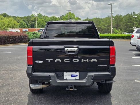 Used 2024 Toyota Tacoma Limited AWD/4WD image 9