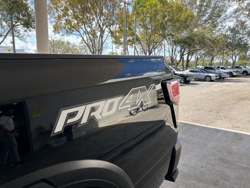Used 2021 Nissan Titan PRO-4X w/ Pro-4x Convenience Package image 17