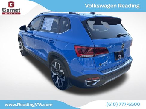 Certified 2023 Volkswagen Taos SEL image 3