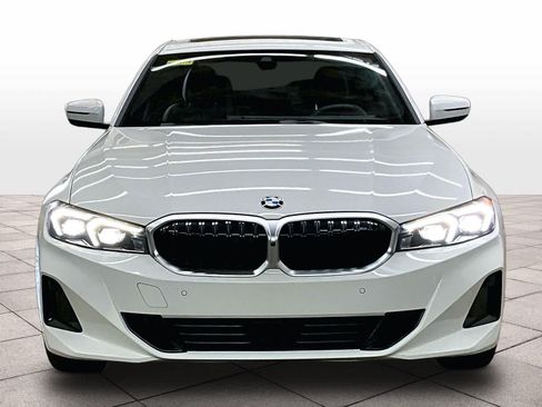 Used 2025 BMW 330i Sedan w/ Convenience Package RWD image 3
