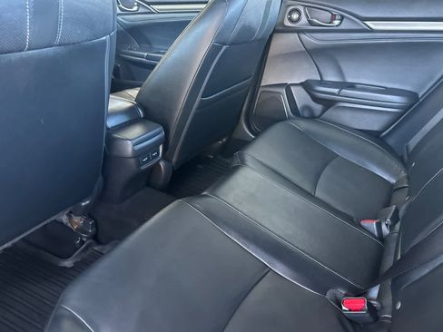 Used 2019 Honda Civic Sport Touring image 4