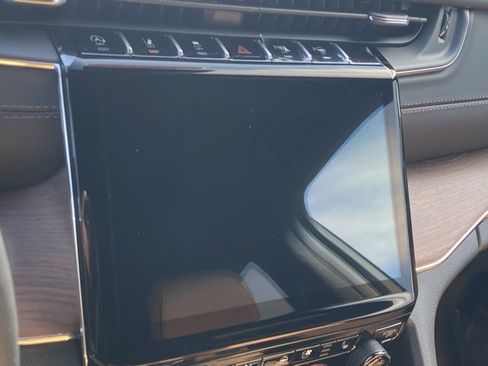 New 2025 Jeep Grand Cherokee L Summit w/ Advanced Protech Group IV image 20