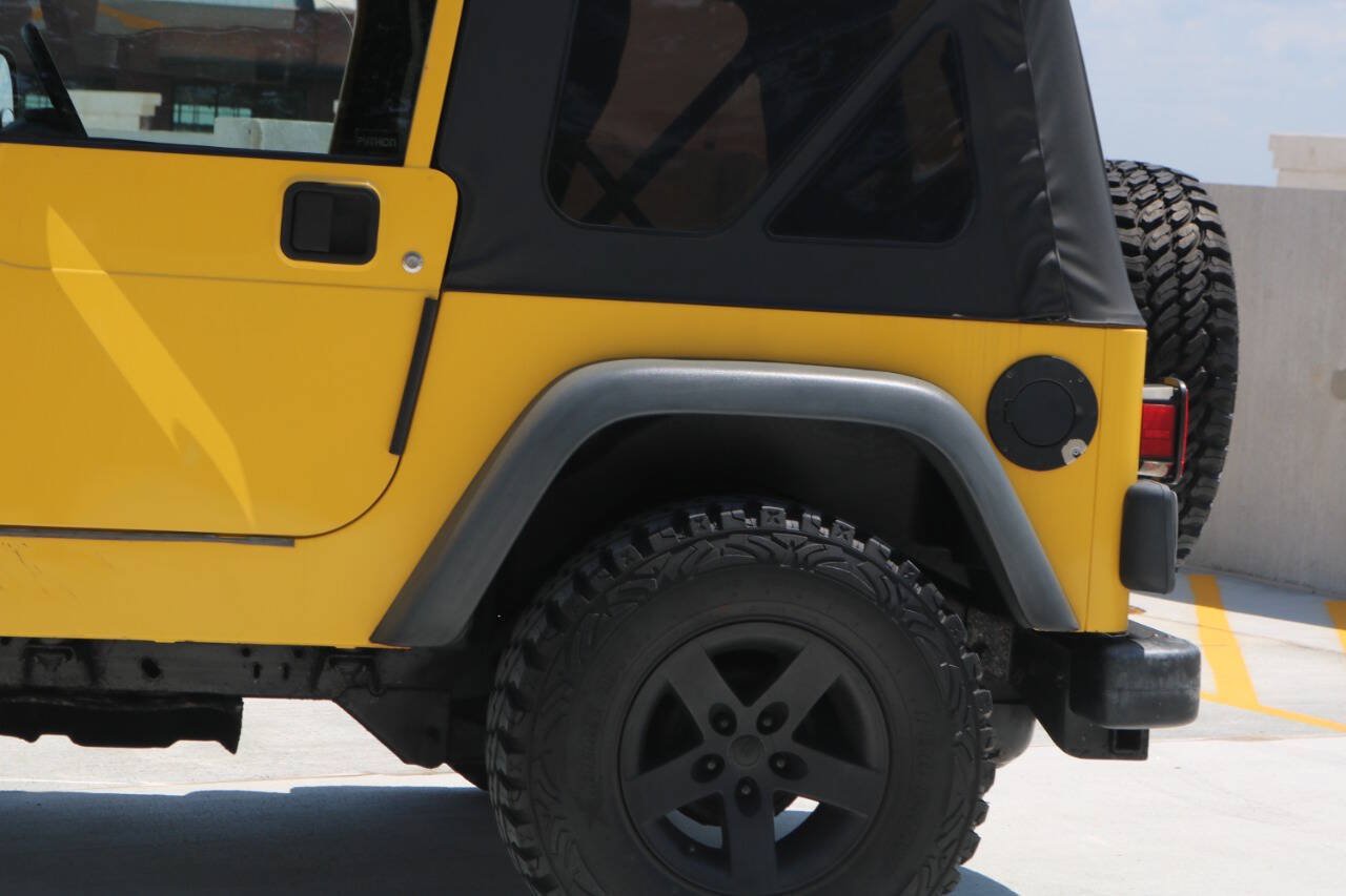 Used 2004 Jeep Wrangler X w/ Convenience Group AWD/4WD image 52