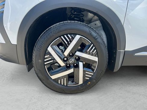 New 2026 Nissan Kicks SV image 23