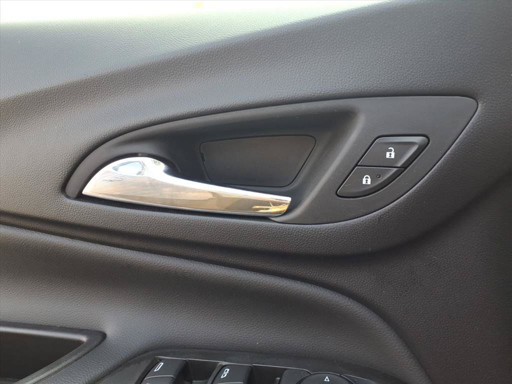Used 2024 Chevrolet Equinox LT FWD image 15