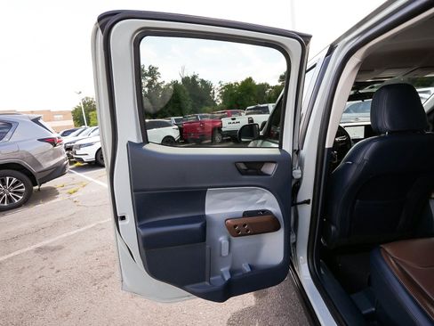 Used 2023 Ford Maverick Lariat w/ Lariat Luxury Package AWD/4WD image 14
