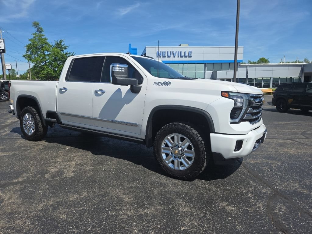 Certified 2025 Chevrolet Silverado 2500 High Country w/ High Country Premium Package AWD/4WD image 1