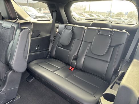 Used 2025 Ford Explorer ST image 14