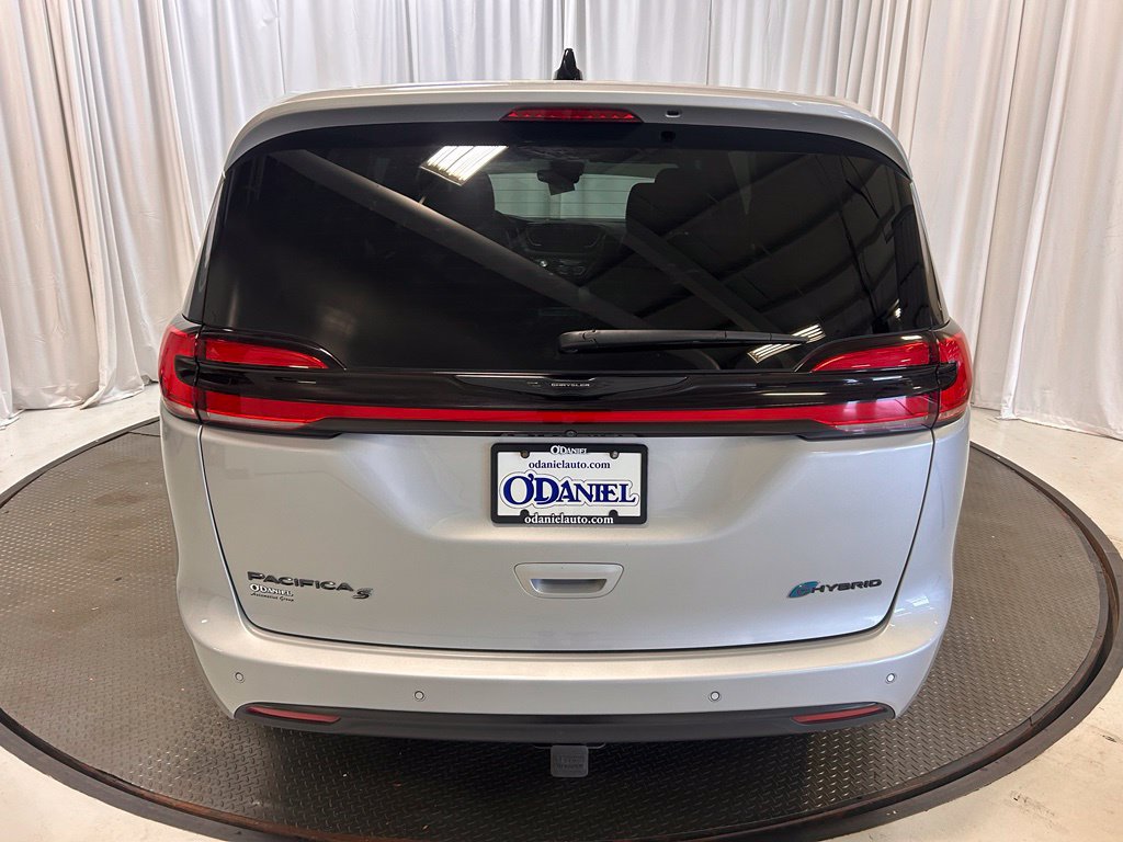 Used 2023 Chrysler Pacifica Touring-L w/ Uconnect Theater Family Group FWD image 29