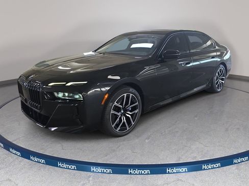 Used 2023 BMW 740i w/ Parking Assistance Package image 1