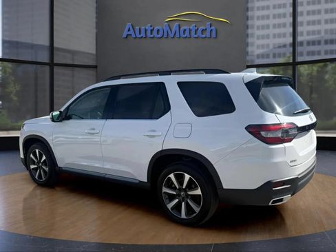 Used 2025 Honda Pilot Elite image 7