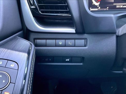 Used 2022 Nissan Rogue Platinum w/ Head-Up Display Package image 34