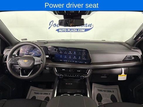 New 2026 Chevrolet Suburban Premier w/ Sun And Tow Package AWD/4WD image 20