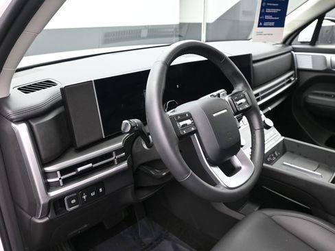 Certified 2025 Hyundai Santa Fe SEL image 10