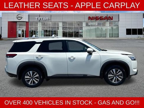 Used 2023 Nissan Pathfinder SL FWD image 8