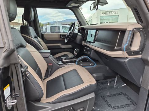 Used 2022 Ford Bronco Wildtrak AWD/4WD image 33