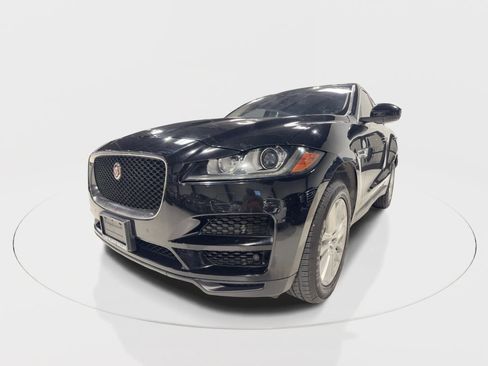 Used 2020 Jaguar F-PACE Prestige image 7