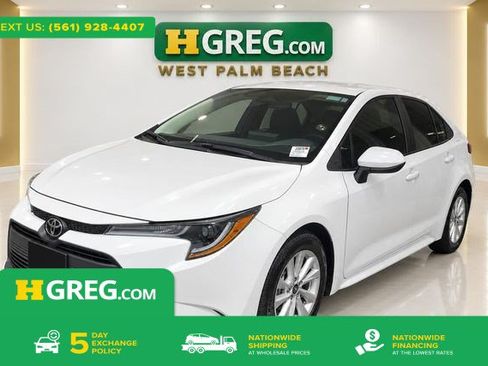 Used 2024 Toyota Corolla LE w/ LE Convenience Package FWD image 1