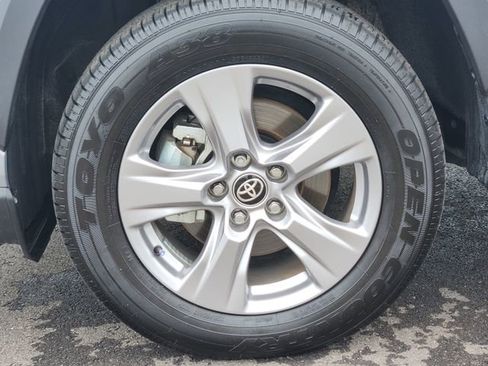 Certified 2025 Toyota RAV4 XLE FWD image 9