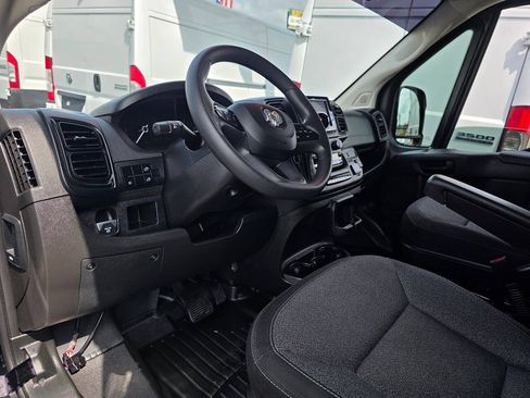 Used 2024 RAM ProMaster 3500 w/ Convenience Group FWD image 16
