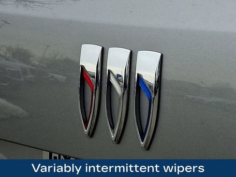 Used 2025 Buick Envision Preferred image 33