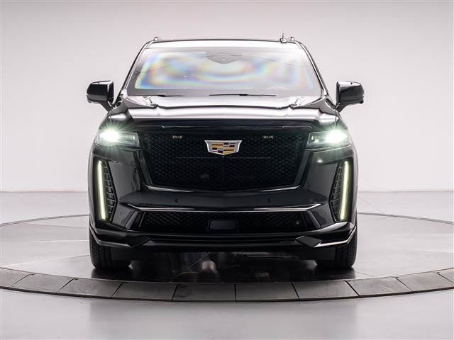 Used 2023 Cadillac Escalade ESV V w/ Heavy-Duty Trailer Package AWD/4WD image 8