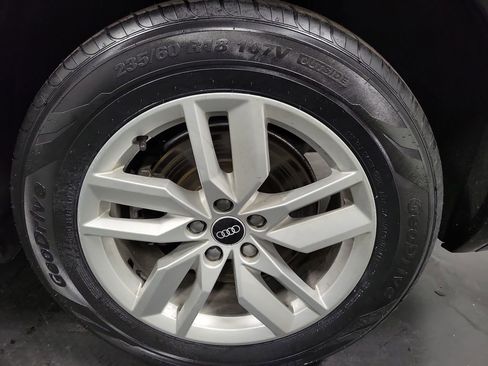 Used 2022 Audi Q5 2.0T Premium w/ Convenience Package image 10