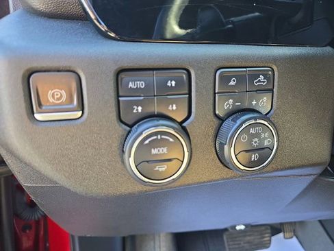 Used 2024 Chevrolet Silverado 1500 High Country AWD/4WD image 31