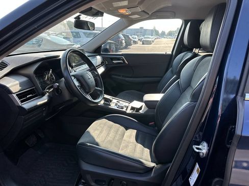 Used 2024 Mitsubishi Outlander SE AWD/4WD image 10