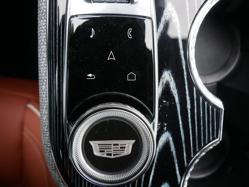 Used 2026 Cadillac Optiq Luxury 2 w/ LPO, Floor Liner Package AWD/4WD image 23