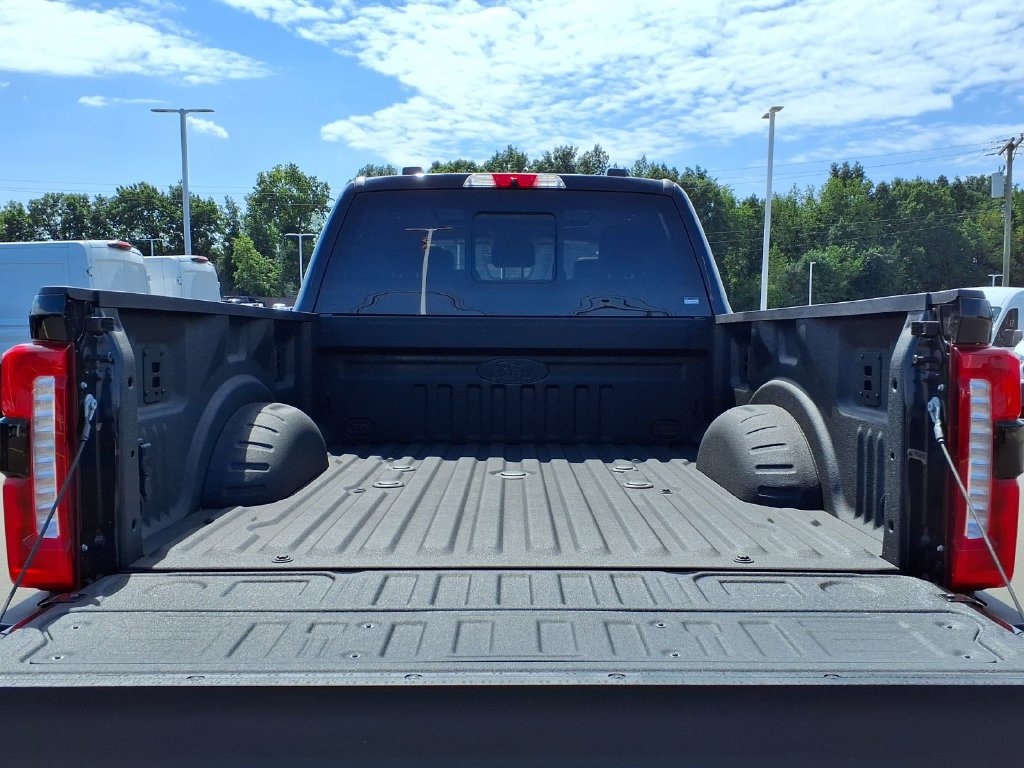 New 2026 Ford F350 Lariat w/ Black Appearance Package AWD/4WD image 10