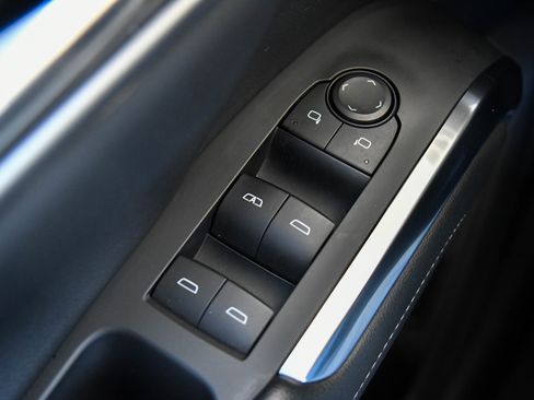 Used 2024 Chevrolet Traverse LT FWD image 41