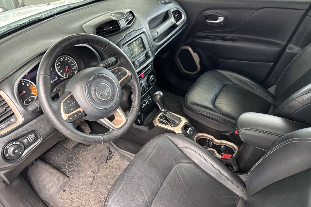 Used 2015 Jeep Renegade Limited w/ Safety & Security Group I AWD/4WD image 4