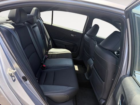 Used 2016 Honda Accord Sport image 18