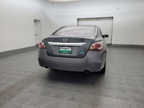 Used 2014 Nissan Altima 2.5 S w/ Display Audio Package FWD image 7
