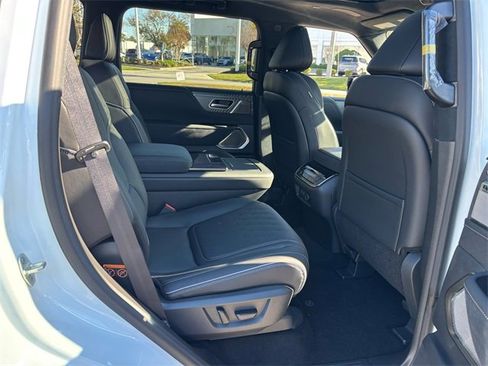 New 2026 INFINITI QX80 Autograph w/ Premium Cargo Package image 21