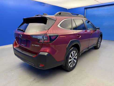 Certified 2025 Subaru Outback Premium image 7
