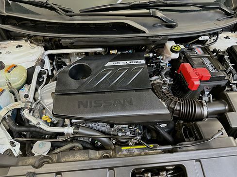 Used 2025 Nissan Rogue SV image 34