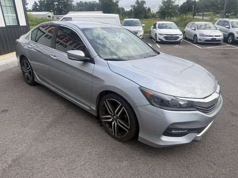 Used 2016 Honda Accord Sport image 5