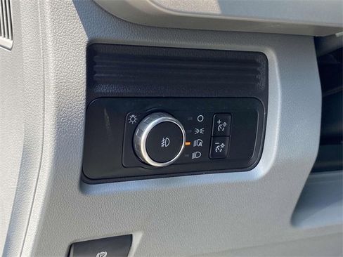 New 2025 Ford F550 4x4 Supercab Super Duty image 9