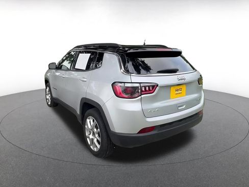 Used 2025 Jeep Compass Limited AWD/4WD image 11