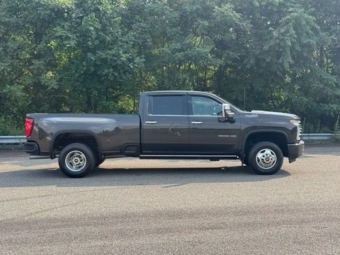 Used 2021 Chevrolet Silverado 3500 High Country w/ Snow Plow Prep/Camper Package AWD/4WD image 5