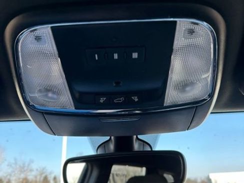 Used 2020 Jeep Grand Cherokee Laredo w/ Security & Convenience Group image 33