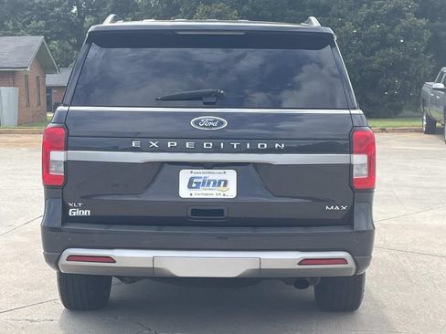 Used 2024 Ford Expedition Max XLT RWD image 3
