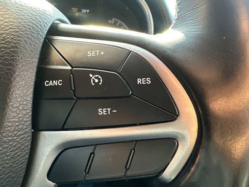 Used 2021 Jeep Grand Cherokee Overland image 30