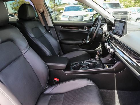 Used 2022 Honda Civic Touring image 17