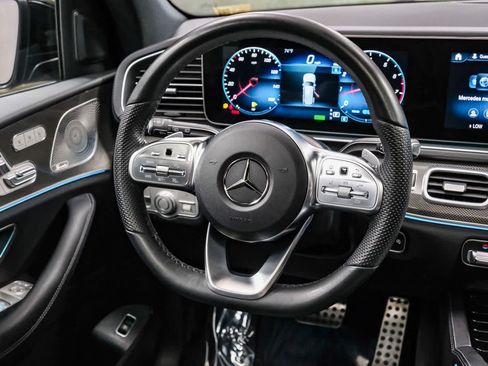 Certified 2023 Mercedes-Benz GLS 450 4MATIC image 18